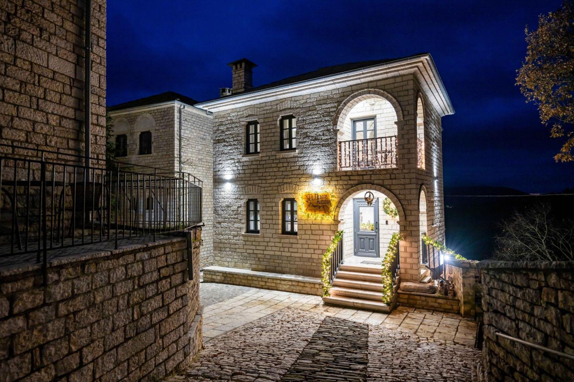 Hotel The Five Keys Monodendri Exteriér fotografie
